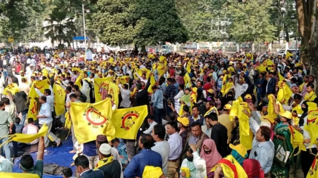 ৬ দফায় স্বাস্থ্য অধিদপ্তর ঘেরাও, চতুর্থ দিনের কর্মবিরতি